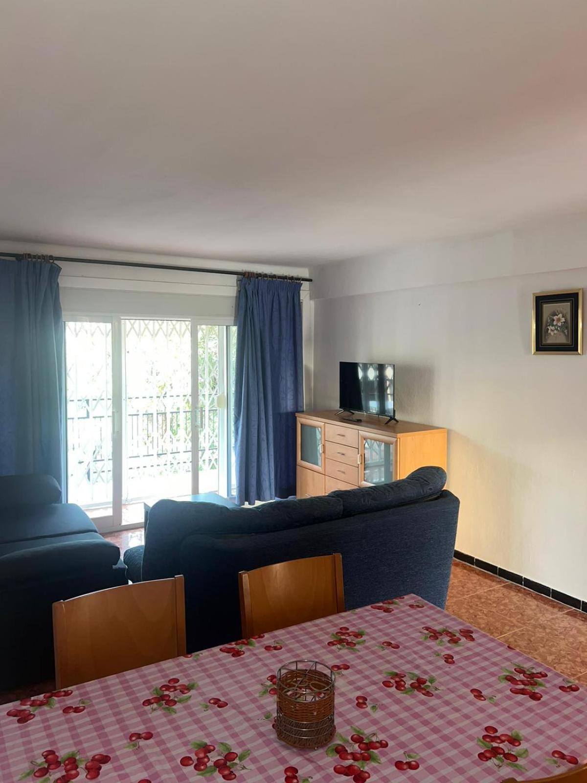 Costa Daurada Apartaments - Pompeyo カンブリルス エクステリア 写真