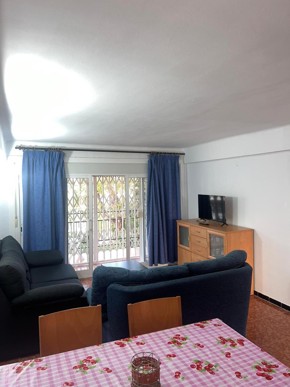 Costa Daurada Apartaments - Pompeyo カンブリルス エクステリア 写真