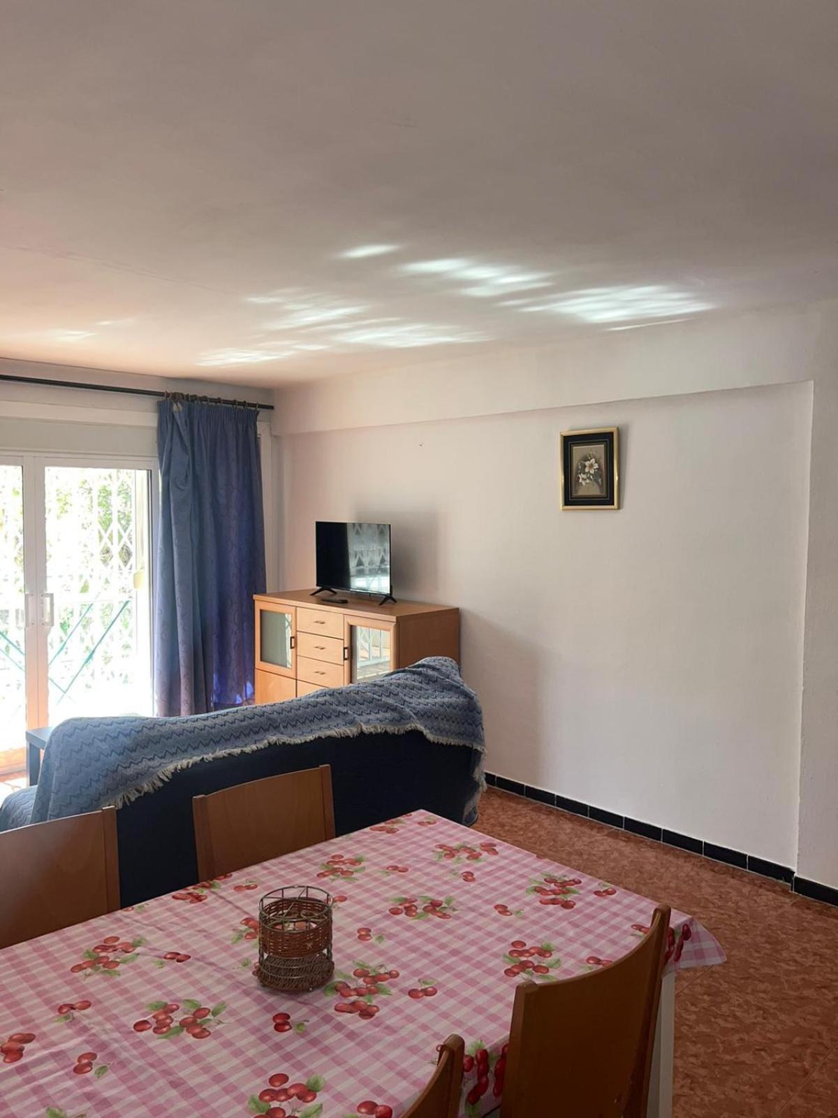 Costa Daurada Apartaments - Pompeyo カンブリルス エクステリア 写真