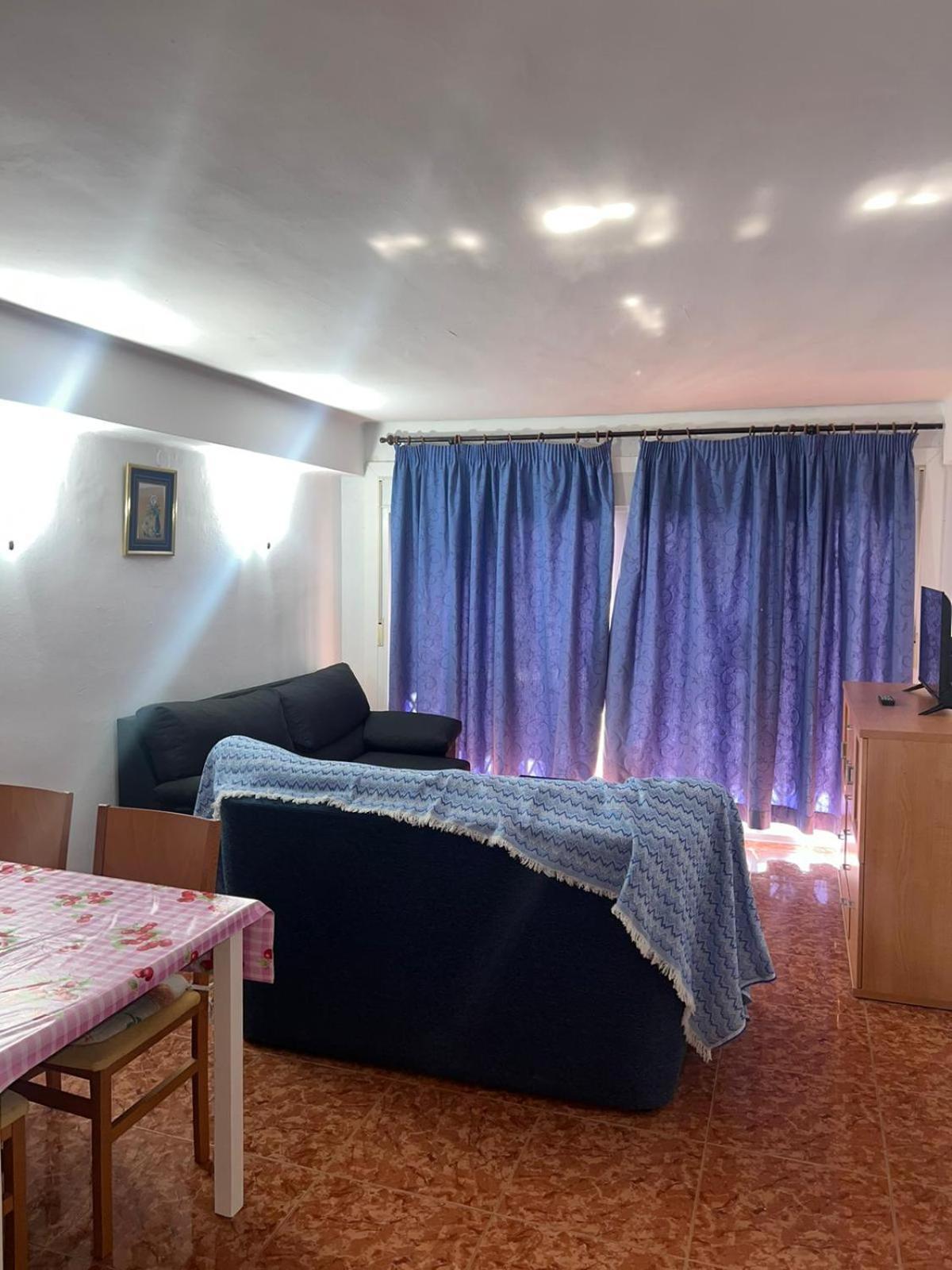 Costa Daurada Apartaments - Pompeyo カンブリルス エクステリア 写真