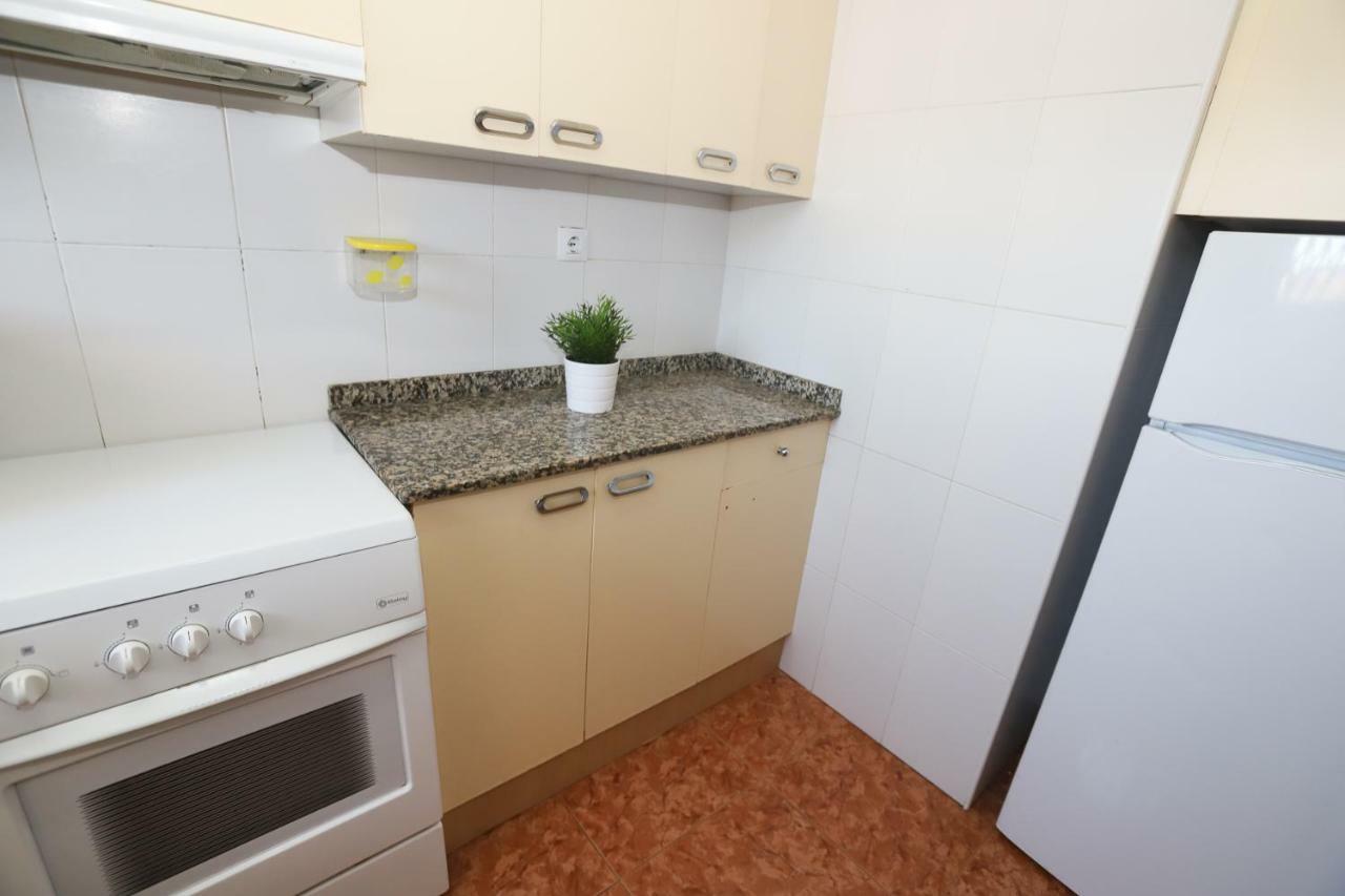 Costa Daurada Apartaments - Pompeyo カンブリルス エクステリア 写真