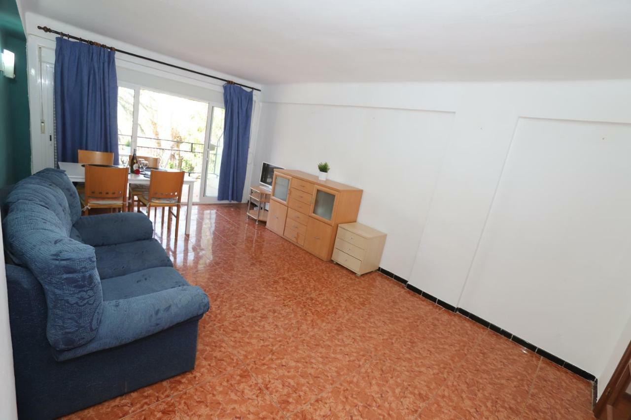 Costa Daurada Apartaments - Pompeyo カンブリルス エクステリア 写真