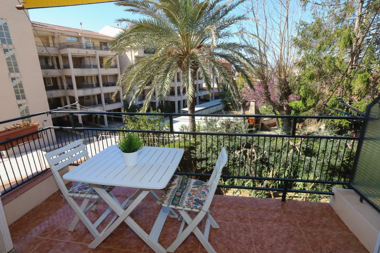 Costa Daurada Apartaments - Pompeyo カンブリルス エクステリア 写真