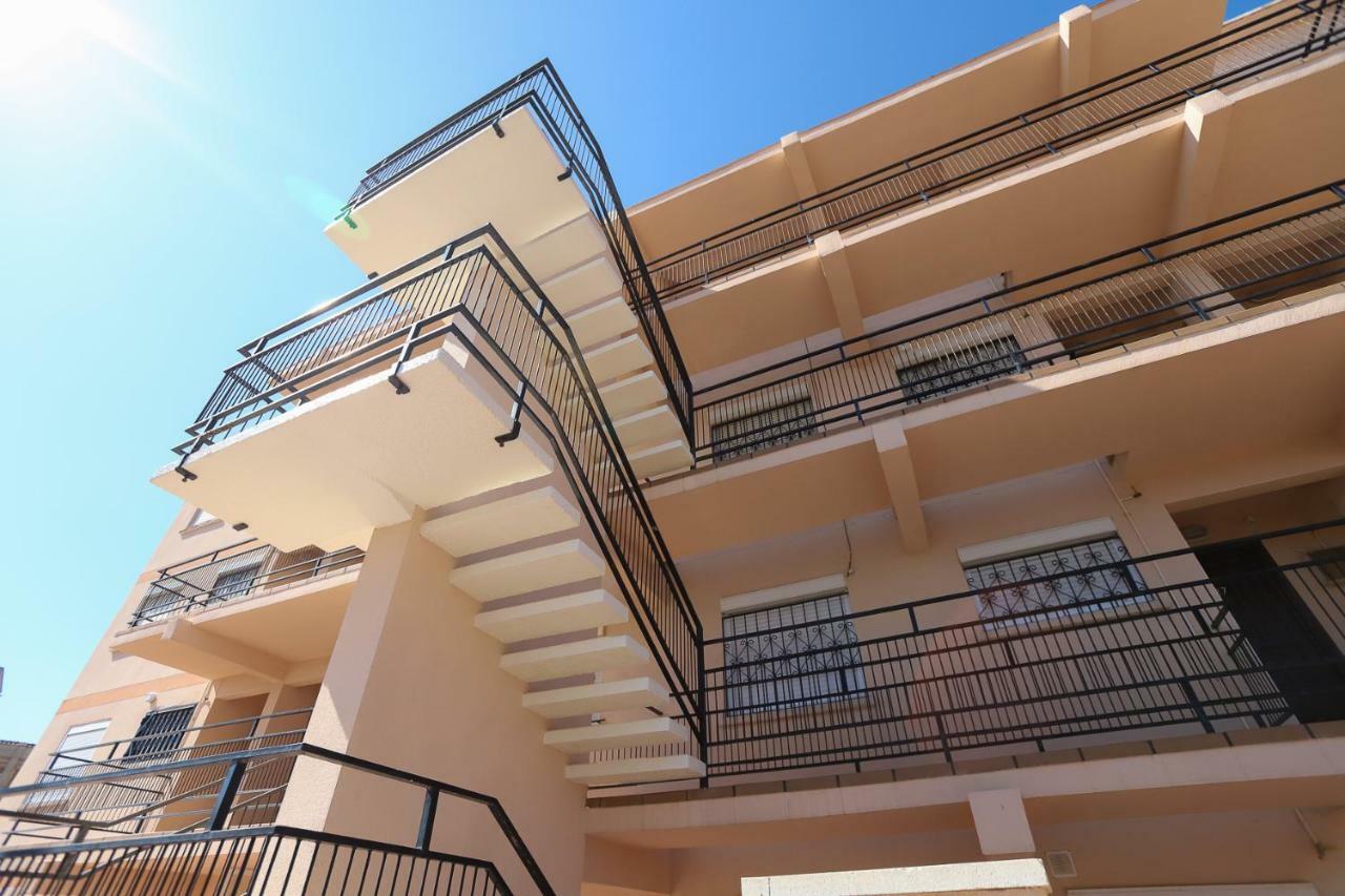 Costa Daurada Apartaments - Pompeyo カンブリルス エクステリア 写真